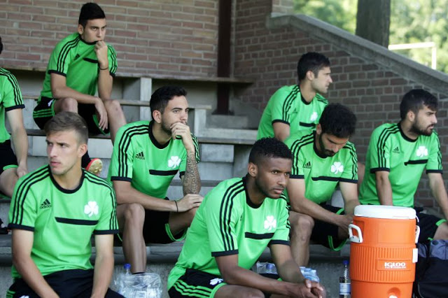 Ο επιθετικός, οι αποδεσμεύσεις και τα πωλητήρια