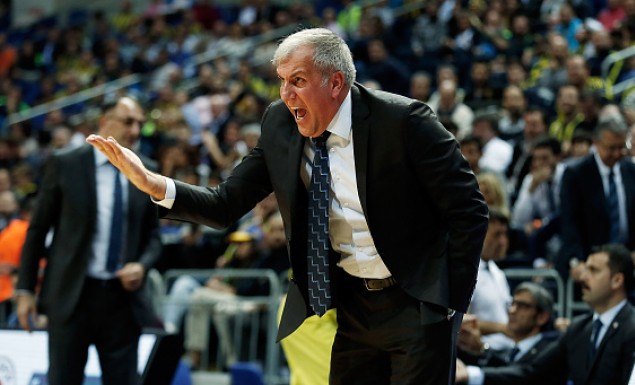 ΑΠΙΣΤΕΥΤΟ - Πήγε για selfie με τον «Ζοτς» και το μετάνιωσε (vid)