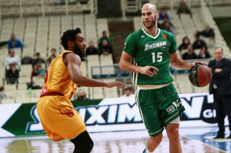 «Τρέλα» η κοντομάνικη φανέλα (pics)