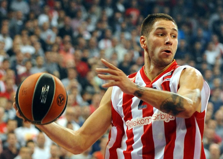 Σενάρια για Γιόβιτς και... Ζήση για Εξάστερο