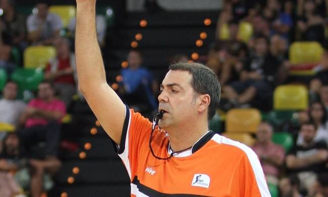 Οι διαιτητές με Ζαλγκίρις