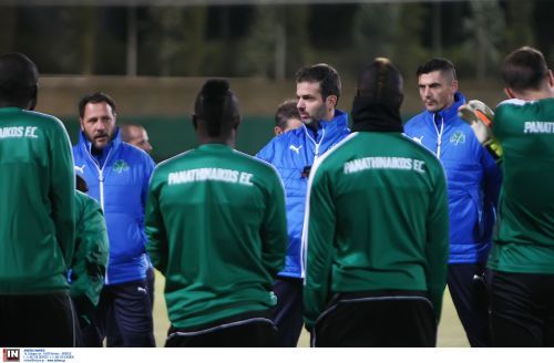 Προσπάθησε να "φτιάξει" τους παίκτες ο Στραματσόνι!