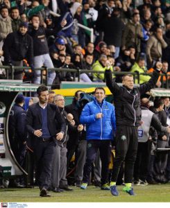 "Ξέσπασε" ο πάγκος του Παναθηναϊκού στο γκολ!