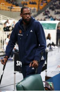 Απίθανος Γκιστ: Ακόμη και κουτσός τα έδωσε όλα! (pics)