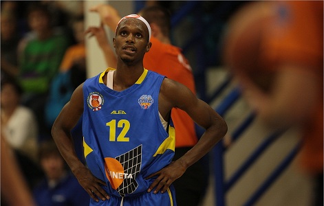 Με μεταγραφή κόντρα στον Παναθηναϊκό