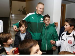 Υπέγραψαν αυτόγραφα στους ηγέτες του μέλλοντος (pics)