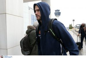 Με κέφι και χαβαλέ "πέταξε" για Βελιγράδι (pics) Με κέφι και χαβαλέ "πέταξε" για Βελιγράδι (pics)