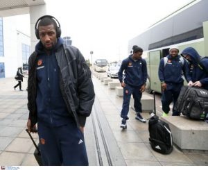 Με κέφι και χαβαλέ "πέταξε" για Βελιγράδι (pics) Με κέφι και χαβαλέ "πέταξε" για Βελιγράδι (pics)