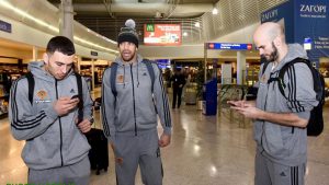 Με αστεία και χαβαλέ η αναχώρηση του Εξάστερου (pics)