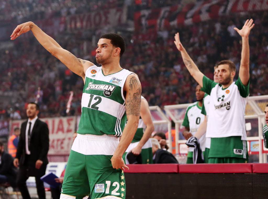 Στο Φάληρο ερχόμαστε...! (vids)