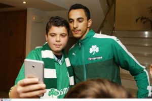 Υπέγραψαν αυτόγραφα στους ηγέτες του μέλλοντος (pics)