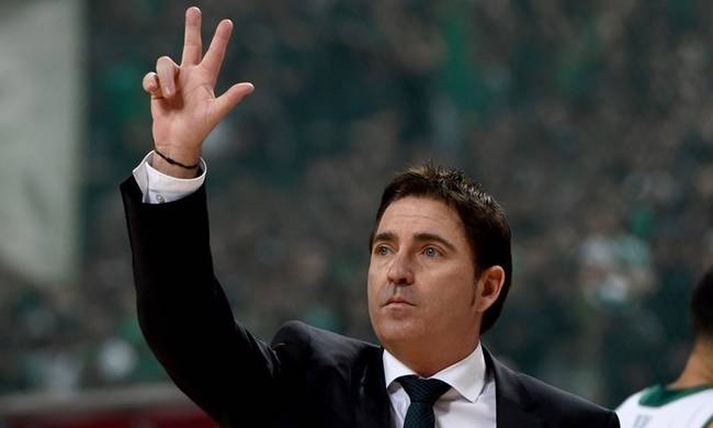 Αποθέωσε τον πράσινο λαό ο Πασκουάλ - Έβγαλε το καπέλο στον Παππά