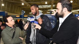 Με αστεία και χαβαλέ η αναχώρηση του Εξάστερου (pics)