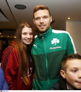 Υπέγραψαν αυτόγραφα στους ηγέτες του μέλλοντος (pics)