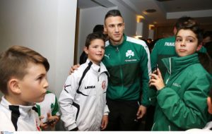 Υπέγραψαν αυτόγραφα στους ηγέτες του μέλλοντος (pics)