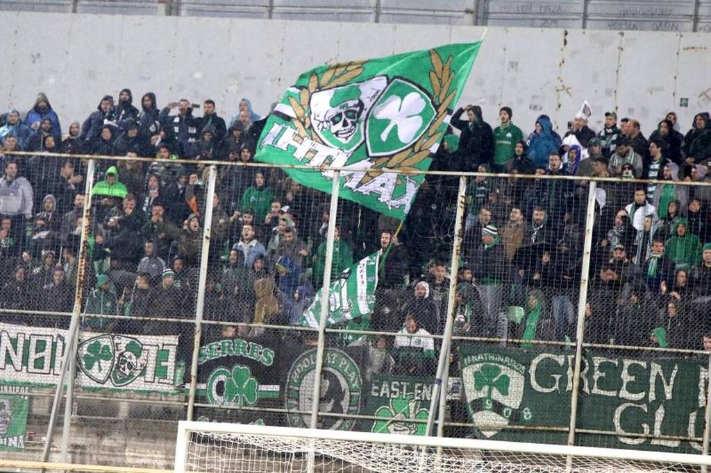 Η εντυπωσιακή πράσινη εξέδρα