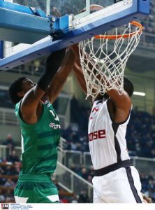 Καρέ-καρέ το εντυπωσιακό κάρφωμα του Κένι Γκάμπριελ! (pics) Καρέ-καρέ το εντυπωσιακό κάρφωμα του Κένι Γκάμπριελ! (pics)