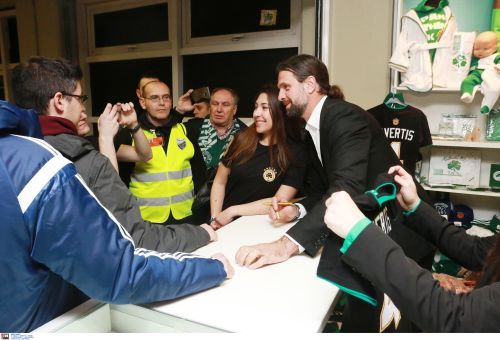 Γιόρτασε με τις... κούπες ο Εξάστερος! (pics)