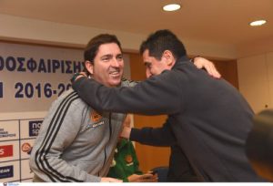 Η θερμή αγκαλιά Πασκουάλ-Πρίφτη και τα γελάκια του Τσάβι με τον Καλάθη! (pics)