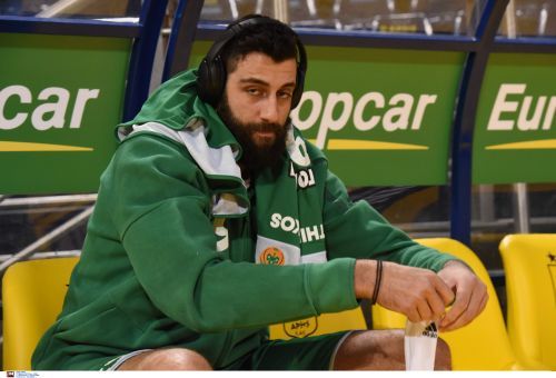 Επική φωτογραφία του Μπουρούση από το Αλεξάνδρειο! (pic)