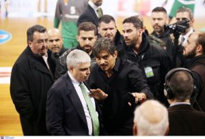 Ο έξαλλος Γιαννακόπουλος! (pic)