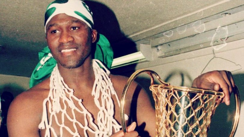 Κριτής στον διαγωνισμό καρφωμάτων ο Ουίλκινς