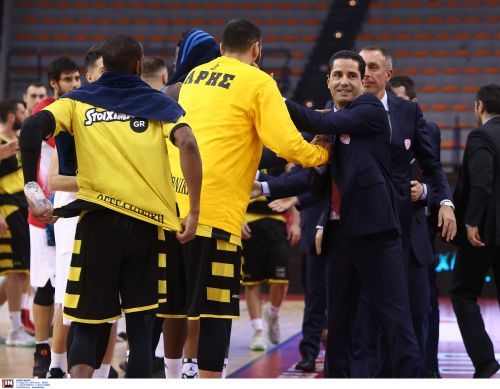 Έπεσαν οι μάσκες