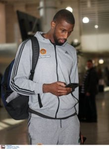 Με χαμόγελα και σε καλό κλίμα πέταξε για Τουρκία ο Εξάστερος (pics)