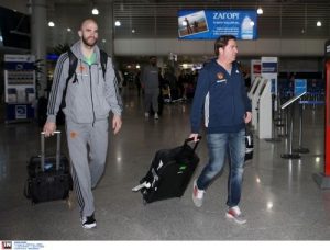 Με χαμόγελα και σε καλό κλίμα πέταξε για Τουρκία ο Εξάστερος (pics)