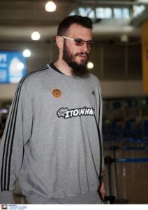 Με χαμόγελα και σε καλό κλίμα πέταξε για Τουρκία ο Εξάστερος (pics)