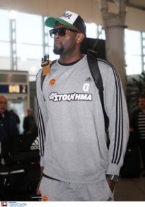 Με χαμόγελα και σε καλό κλίμα πέταξε για Τουρκία ο Εξάστερος (pics)