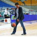 Σε... κέφια ο Γιαννακόπουλος: Σούταρε τρίποντα στο ΟΑΚΑ (vid)