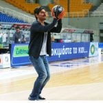 Σε... κέφια ο Γιαννακόπουλος: Σούταρε τρίποντα στο ΟΑΚΑ (vid)