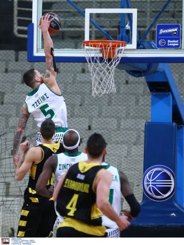 Καρέ-καρέ η φάση του αγώνα από τον Τζέιμς! (pics)