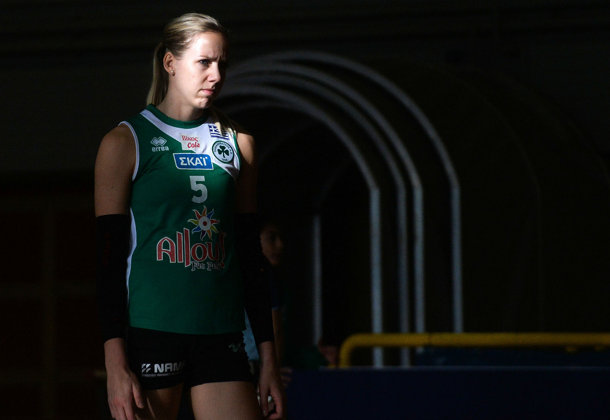 Στην κορυφή η Πολ