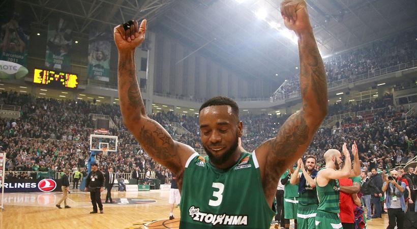 Δε φοβάται κανέναν ο Ρίβερς που υποκλίθηκε στον πράσινο λαό