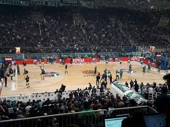 Έντονες αποδοκιμασίες για Φενέρ - αποθέωση για Εξάστερο (vid)