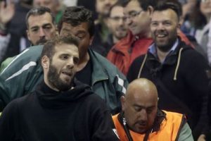 Η αποθέωση και η είσοδος του Παππά στη Θύρα 13! (pics)