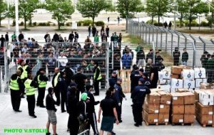 Χαμός έξω από το ΟΑΚΑ (pic)