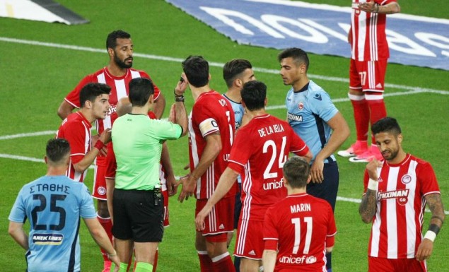 "Ντου" στον διαιτητή επειδή έδωσε καθαρό πέναλτι!