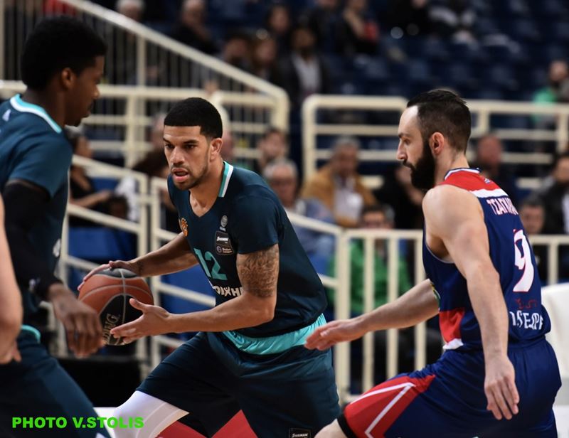 H προετοιμασία για τη Μακάμπι FOX