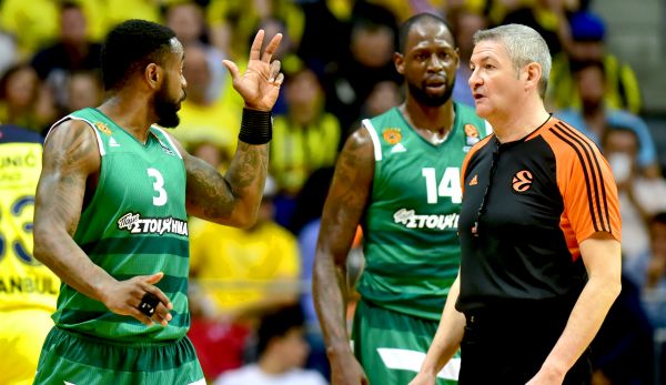 Πέντε χρόνια αποτυχιών για τον Εξάστερο