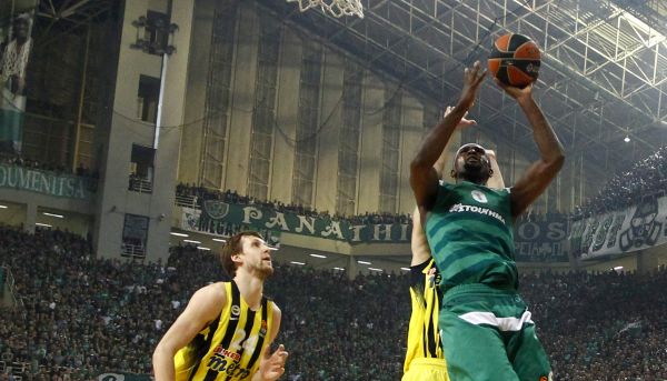 Ευχήθηκε στον Βέσελι ο Σίνγκλετον (pic)