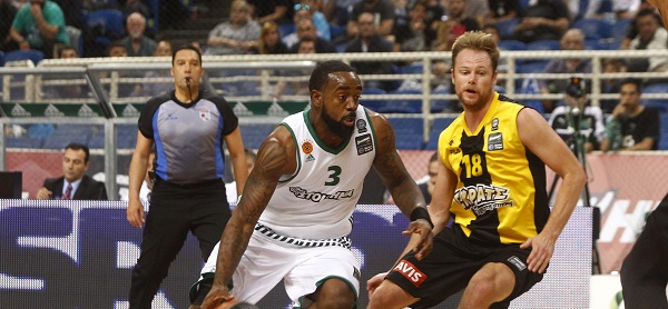 Σύνθημα νίκης από Ρίβερς