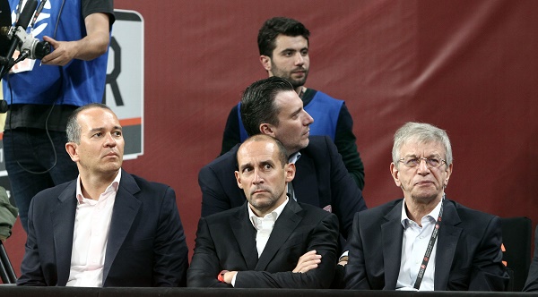 Μια απάντηση στους Αγγελόπουλους...