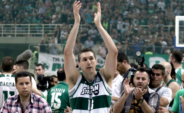 ΣΑΝ ΣΗΜΕΡΑ: "Diamonds are forever" - Το αντίο του μεγάλου Διαμαντίδη (vid)