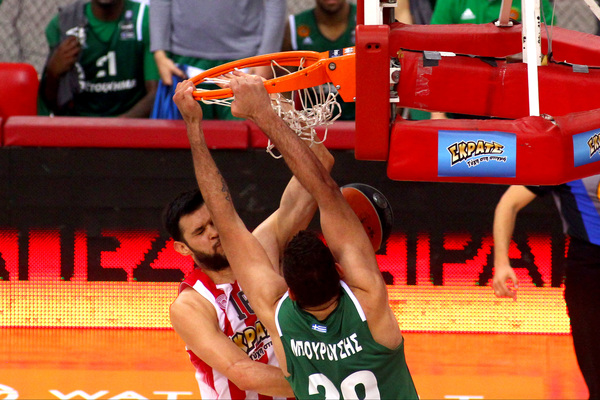 Πάει για το «κατοστάρικο» ο Μπουρούσης