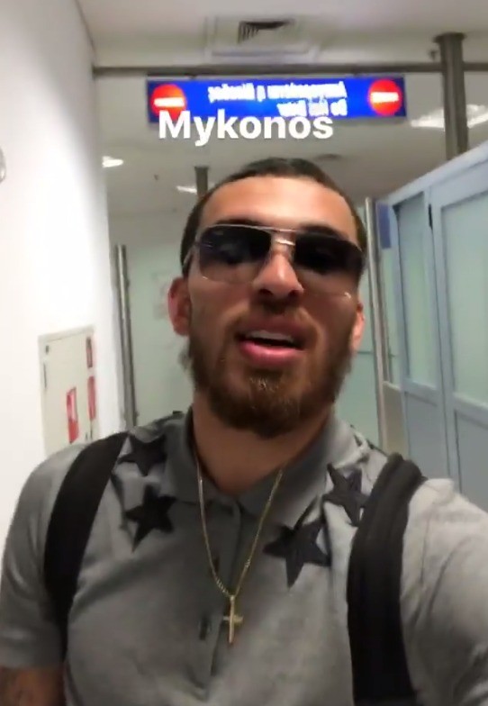 Έφυγε... καπάκια μετά τα μπουζούκια ο Τζέιμς (pic)