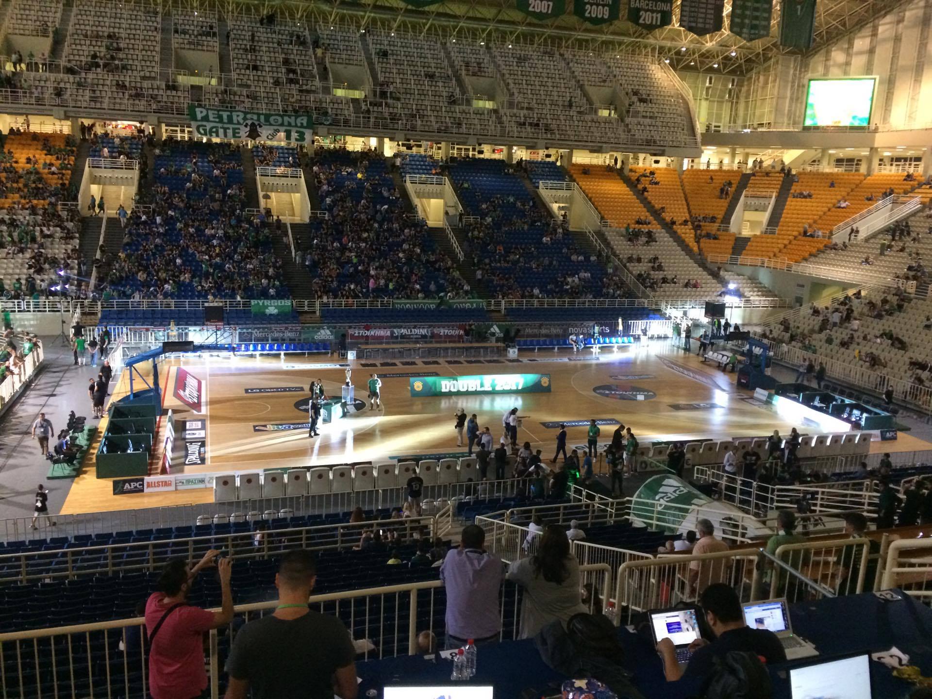 Έφτασαν... ΟΑΚΑ οι κούπες! (pics)