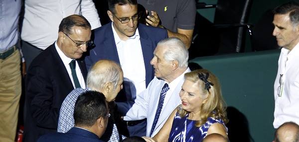 Aνατριχίλα: Τραγουδούσε τον ύμνο του Παναθηναϊκού ο Παύλος Γιαννακόπουλος!